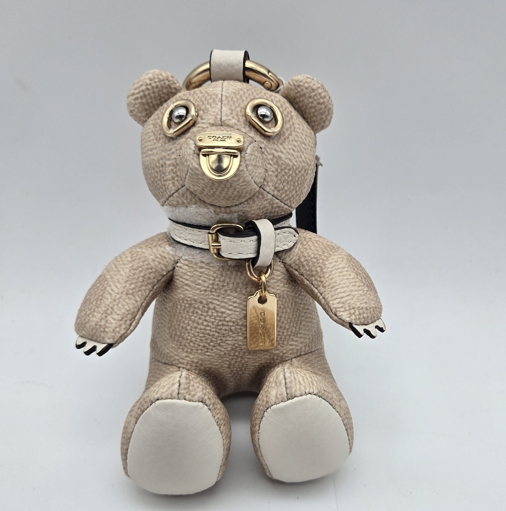 New With Tags Coach Bear Charm CZ195 Gold/Sand/Chalk